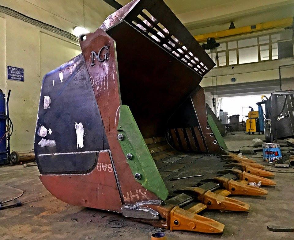Heavy-Duty Rock Buckets for Wheel Loaders – Built for Extreme Conditions