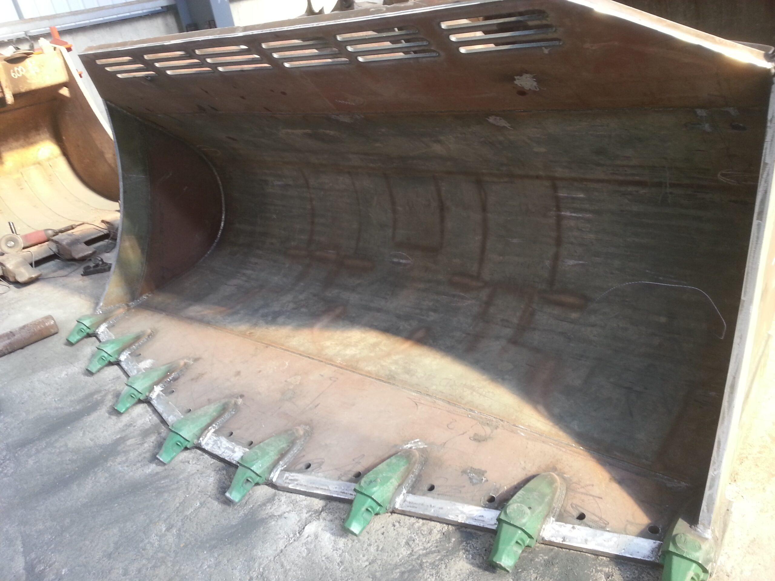 Heavy-Duty Rock Buckets for Wheel Loaders – Built for Extreme Conditions