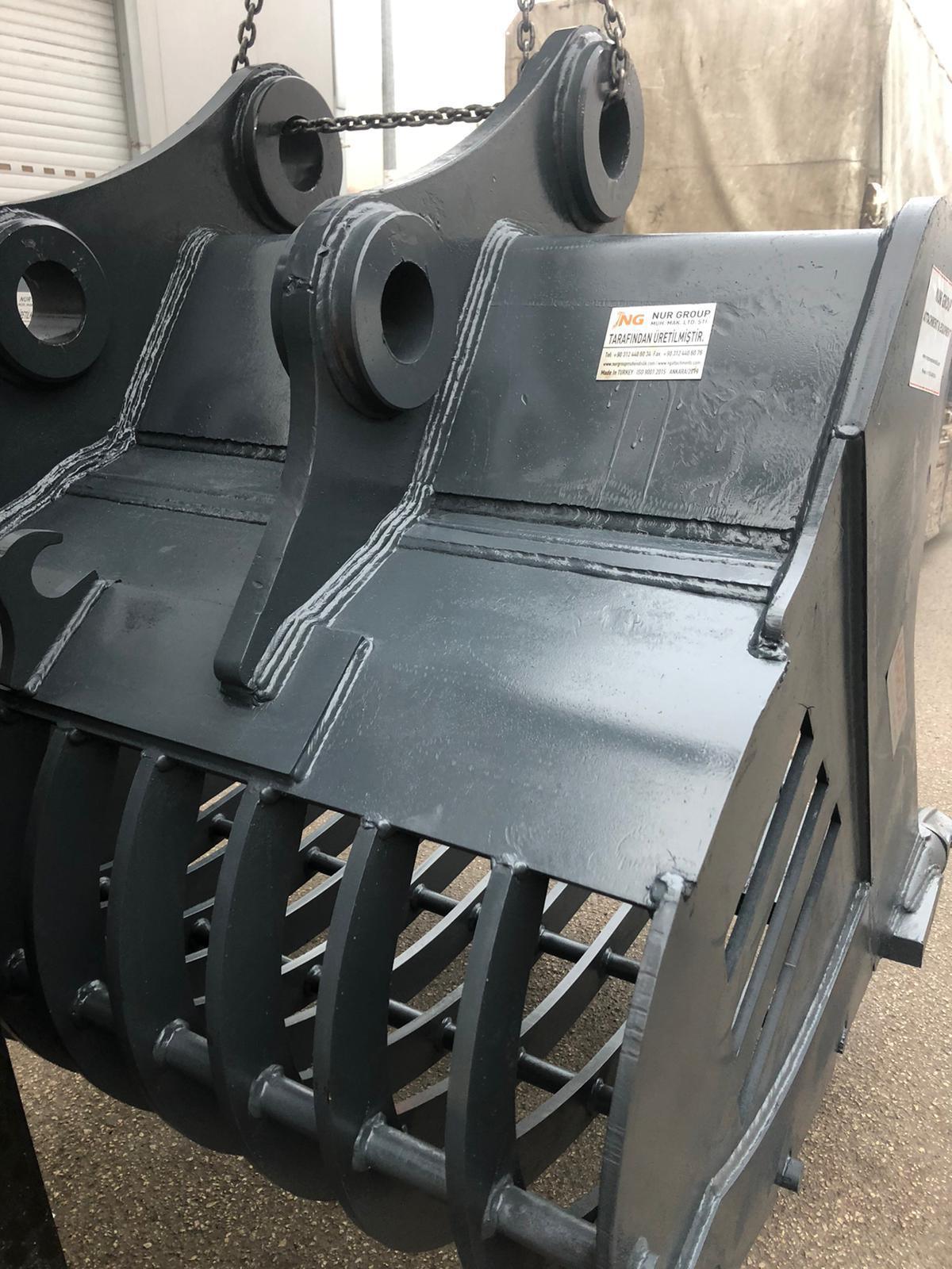 Excavator Skeleton Buckets for Rock and Debris Separation