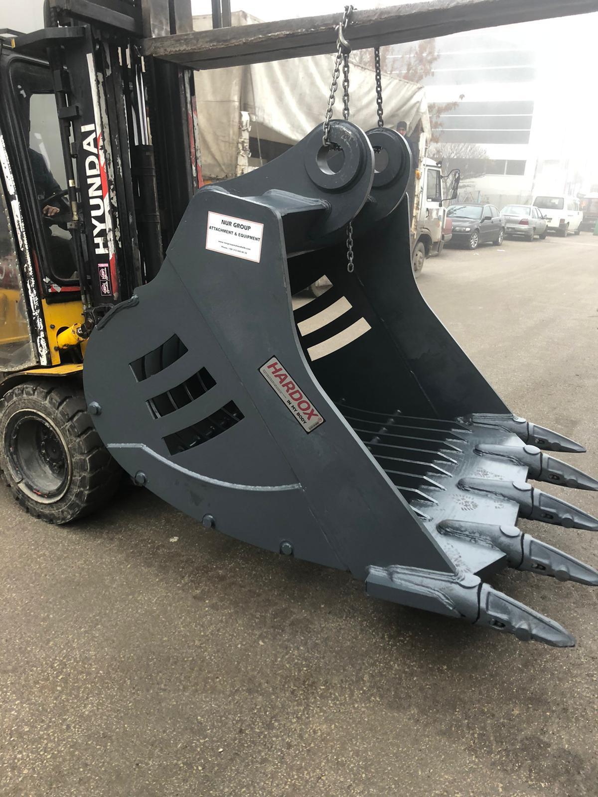 Excavator Skeleton Buckets for Rock and Debris Separation