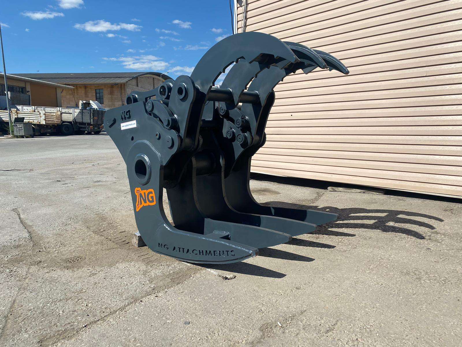 Excavator Wood Crackers – Efficient Tree Splitting for Forestry Operations