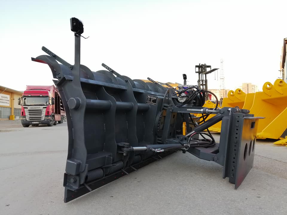Kar Küreme Bıçakları İş Makinası