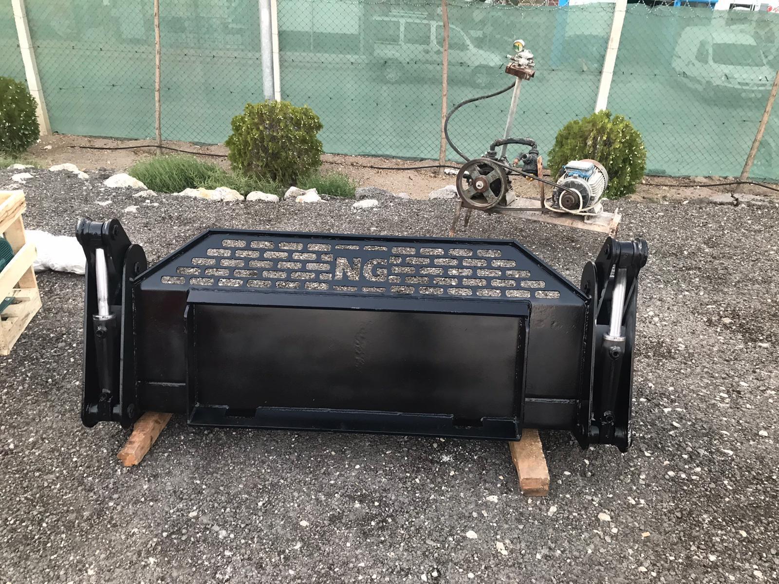 4 in 1 bucket For Backhoe Loader