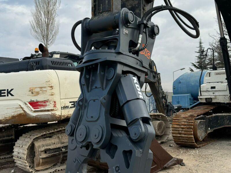 Foarfecă hidraulică de demolare rotativă pentru excavator
